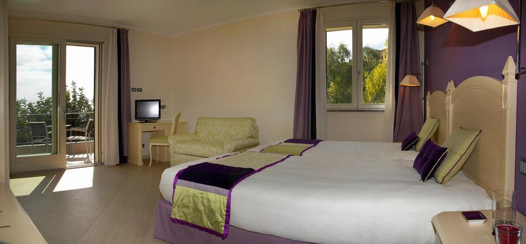 Meridiana Hotel Таормина Экстерьер фото