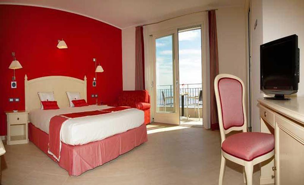 Meridiana Hotel Таормина Экстерьер фото